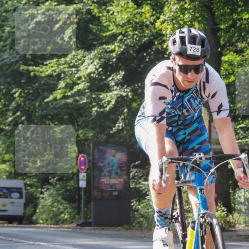 08.09.2024 - Stadtparktriathlon Zöllner http://msf.ph/oto/7006772 08.09.2024 11:39:29 Radfahren 728 meine-sportfotos.de