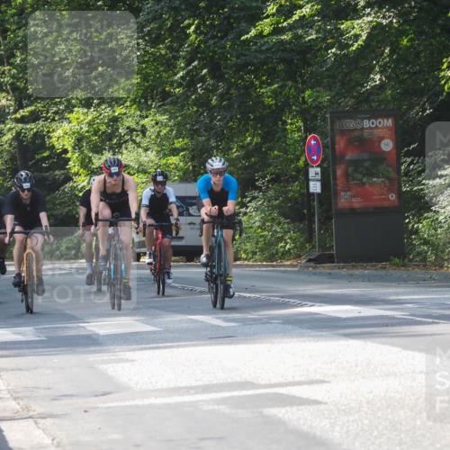 08.09.2024 - Stadtparktriathlon Zöllner http://msf.ph/oto/7006852 08.09.2024 11:40:05 Radfahren 500, 593, 598, 627, 642, 657, 665, 671, 683, 692, 714 meine-sportfotos.de