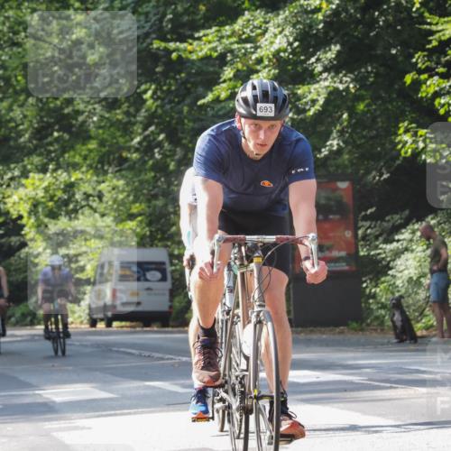 08.09.2024 - Stadtparktriathlon Zöllner http://msf.ph/oto/7006937 08.09.2024 11:40:17 Radfahren 571, 573, 684, 688, 691, 692, 693, 697, 708 meine-sportfotos.de