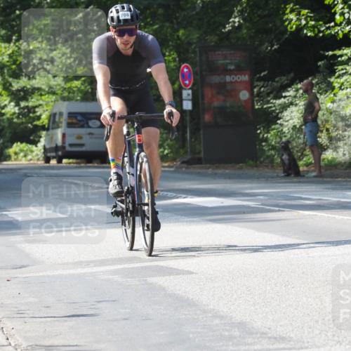 08.09.2024 - Stadtparktriathlon Zöllner http://msf.ph/oto/7006971 08.09.2024 11:40:23 Radfahren 571, 573, 684, 697, 708, 719, 731 meine-sportfotos.de