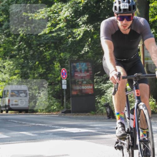 08.09.2024 - Stadtparktriathlon Zöllner http://msf.ph/oto/7006980 08.09.2024 11:40:24 Radfahren 571, 573, 684, 697, 708, 719, 731 meine-sportfotos.de