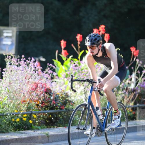 08.09.2024 - Stadtparktriathlon Zöllner http://msf.ph/oto/7007131 08.09.2024 08:50:15 Radfahren 1, 22, 32, 56 meine-sportfotos.de