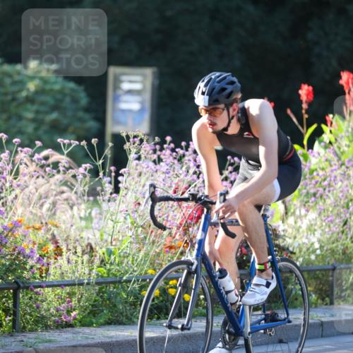 08.09.2024 - Stadtparktriathlon Zöllner http://msf.ph/oto/7007135 08.09.2024 08:50:15 Radfahren 1, 22, 32, 56 meine-sportfotos.de