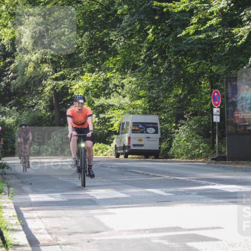 08.09.2024 - Stadtparktriathlon Zöllner http://msf.ph/oto/7007143 08.09.2024 11:41:21 Radfahren 630, 639 meine-sportfotos.de