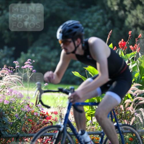 08.09.2024 - Stadtparktriathlon Zöllner http://msf.ph/oto/7007150 08.09.2024 08:50:16 Radfahren 1, 19, 22, 32, 56 meine-sportfotos.de