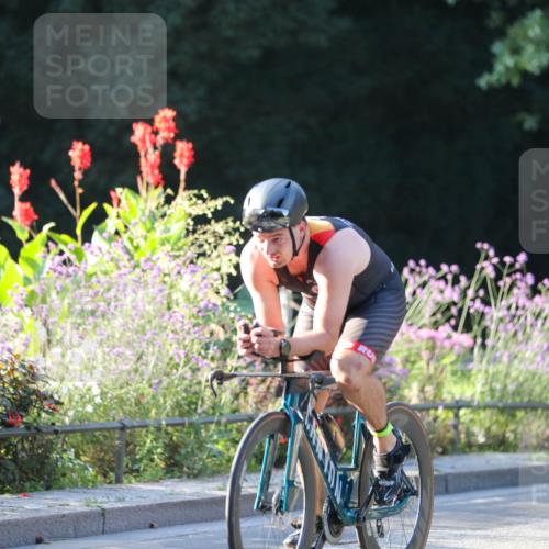 08.09.2024 - Stadtparktriathlon Zöllner http://msf.ph/oto/7007166 08.09.2024 08:50:20 Radfahren 1, 19, 22, 32, 86 meine-sportfotos.de