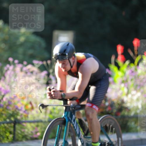 08.09.2024 - Stadtparktriathlon Zöllner http://msf.ph/oto/7007169 08.09.2024 08:50:20 Radfahren 1, 19, 22, 32, 86 meine-sportfotos.de