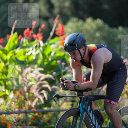 08.09.2024 - Stadtparktriathlon Zöllner http://msf.ph/oto/7007173 08.09.2024 08:50:20 Radfahren 1, 19, 22, 32, 86 meine-sportfotos.de