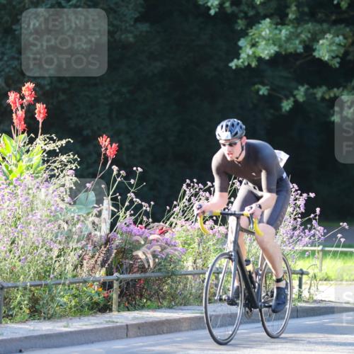 08.09.2024 - Stadtparktriathlon Zöllner http://msf.ph/oto/7007197 08.09.2024 08:50:23 Radfahren 1, 19, 32, 86 meine-sportfotos.de