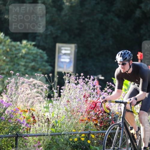 08.09.2024 - Stadtparktriathlon Zöllner http://msf.ph/oto/7007207 08.09.2024 08:50:23 Radfahren 1, 19, 32, 86 meine-sportfotos.de