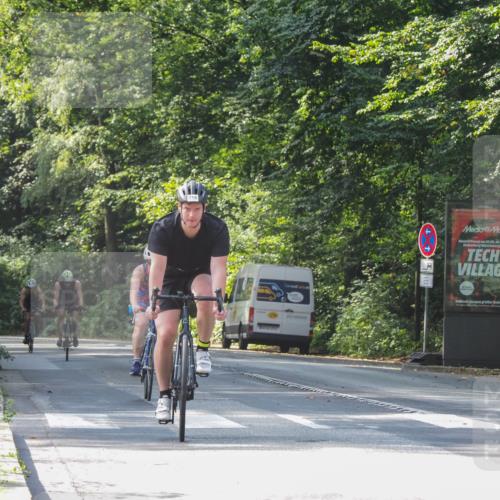 08.09.2024 - Stadtparktriathlon Zöllner http://msf.ph/oto/7007267 08.09.2024 11:42:02 Radfahren 582, 584, 672, 675, 711, 718, 740 meine-sportfotos.de