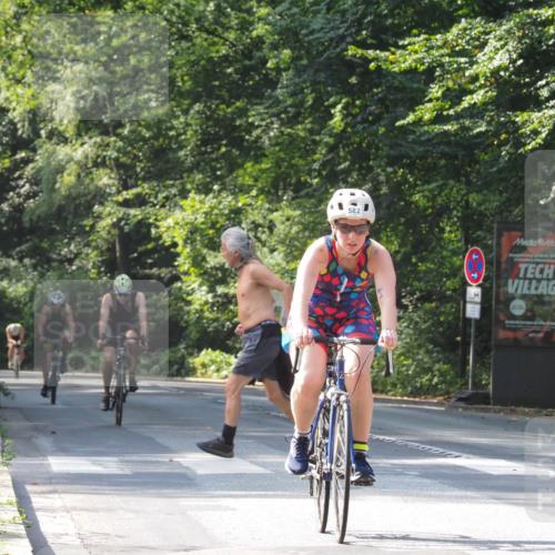 08.09.2024 - Stadtparktriathlon Zöllner http://msf.ph/oto/7007284 08.09.2024 11:42:04 Radfahren 582, 672, 675, 711, 718, 740 meine-sportfotos.de