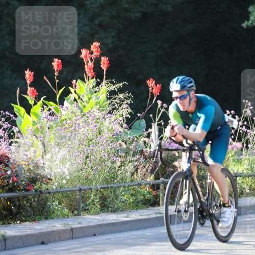 08.09.2024 - Stadtparktriathlon Zöllner http://msf.ph/oto/7007302 08.09.2024 08:50:42 Radfahren 34, 50, 62, 68 meine-sportfotos.de