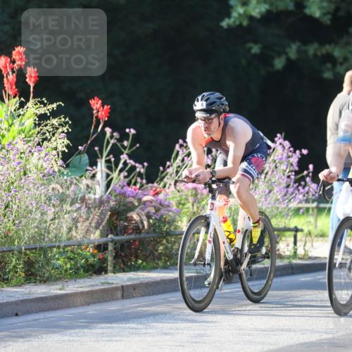 08.09.2024 - Stadtparktriathlon Zöllner http://msf.ph/oto/7007596 08.09.2024 08:51:27 Radfahren 25, 26, 39, 89 meine-sportfotos.de