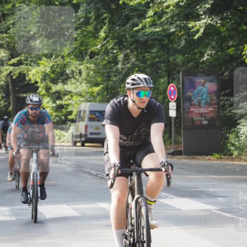 08.09.2024 - Stadtparktriathlon Zöllner http://msf.ph/oto/7007651 08.09.2024 11:51:35 Radfahren 581, 586, 589, 686, 701, 702, 704 meine-sportfotos.de