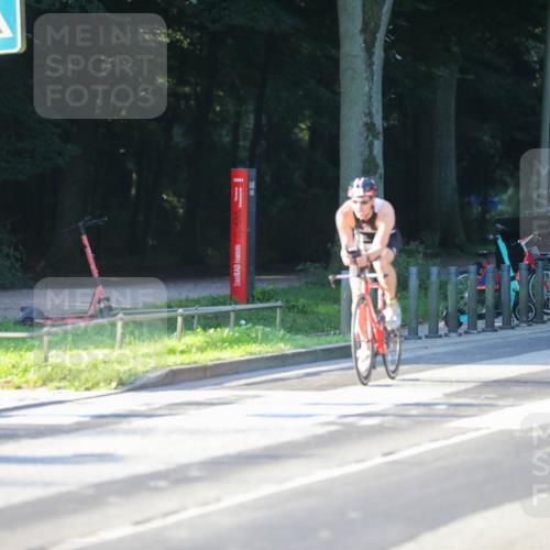 08.09.2024 - Stadtparktriathlon Zöllner http://msf.ph/oto/7007708 08.09.2024 08:51:51 Radfahren 18, 44, 55, 66 meine-sportfotos.de