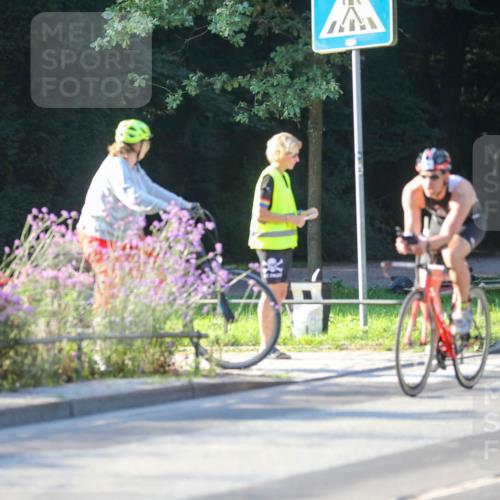 08.09.2024 - Stadtparktriathlon Zöllner http://msf.ph/oto/7007728 08.09.2024 08:51:52 Radfahren 18, 44, 55, 66 meine-sportfotos.de