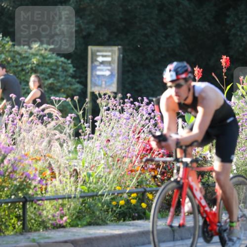 08.09.2024 - Stadtparktriathlon Zöllner http://msf.ph/oto/7007754 08.09.2024 08:51:53 Radfahren 18, 44, 55, 66 meine-sportfotos.de