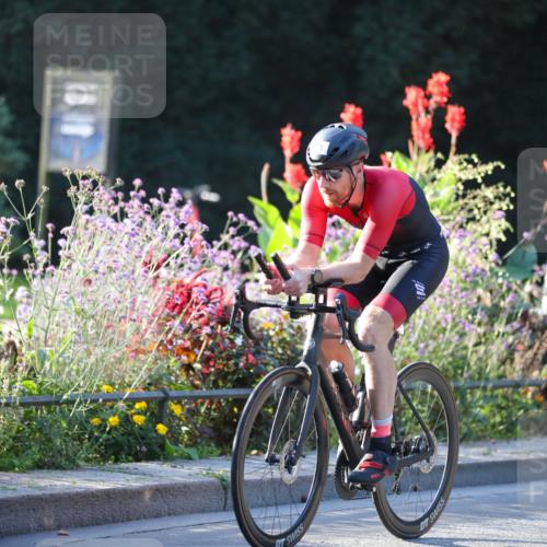 08.09.2024 - Stadtparktriathlon Zöllner http://msf.ph/oto/7008056 08.09.2024 08:52:16 Radfahren 31, 35, 40, 54, 63, 72, 76 meine-sportfotos.de