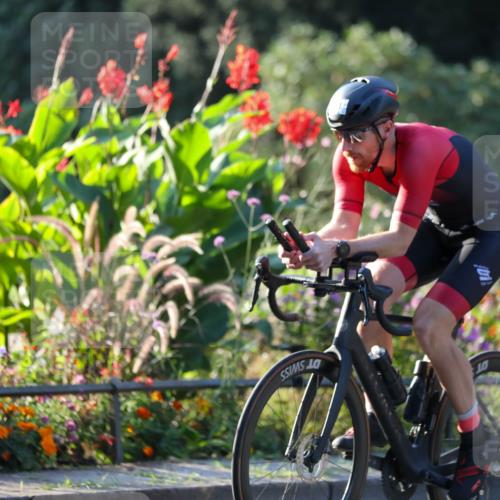 08.09.2024 - Stadtparktriathlon Zöllner http://msf.ph/oto/7008063 08.09.2024 08:52:16 Radfahren 31, 35, 40, 54, 63, 72, 76 meine-sportfotos.de