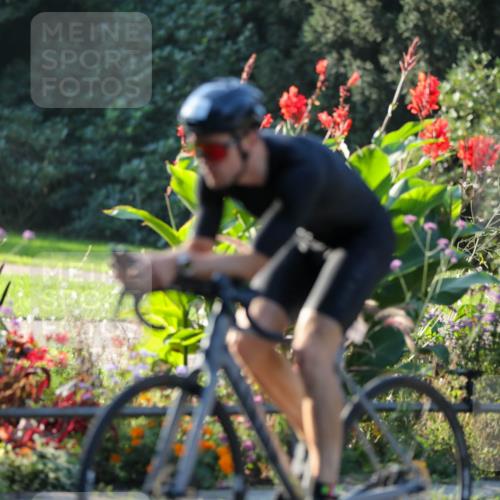 08.09.2024 - Stadtparktriathlon Zöllner http://msf.ph/oto/7008124 08.09.2024 08:52:18 Radfahren 21, 31, 35, 40, 63, 72, 76 meine-sportfotos.de