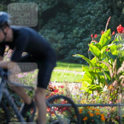 08.09.2024 - Stadtparktriathlon Zöllner http://msf.ph/oto/7008130 08.09.2024 08:52:19 Radfahren 21, 35, 37, 40, 63, 72, 76 meine-sportfotos.de