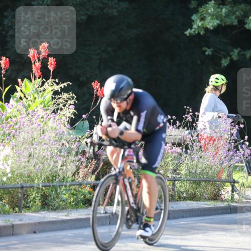 08.09.2024 - Stadtparktriathlon Zöllner http://msf.ph/oto/7008198 08.09.2024 08:52:22 Radfahren 15, 21, 27, 28, 37, 40, 63, 72, 76 meine-sportfotos.de
