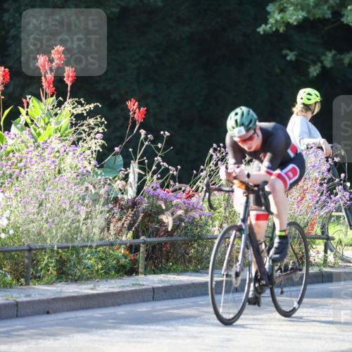 08.09.2024 - Stadtparktriathlon Zöllner http://msf.ph/oto/7008374 08.09.2024 08:52:36 Radfahren 28, 41, 57, 74, 85 meine-sportfotos.de