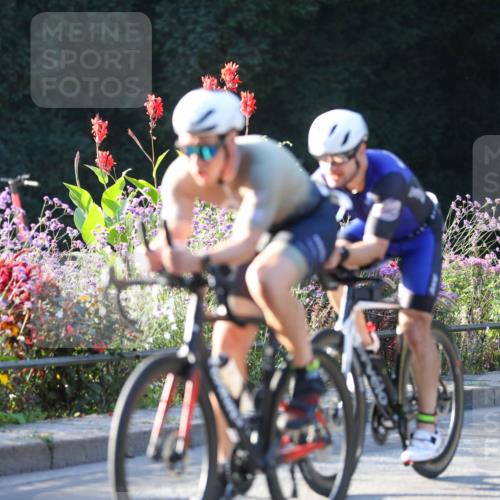08.09.2024 - Stadtparktriathlon Zöllner http://msf.ph/oto/7008533 08.09.2024 08:53:02 Radfahren 4, 30, 42, 45, 46, 82 meine-sportfotos.de