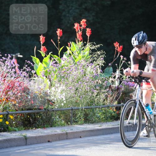 08.09.2024 - Stadtparktriathlon Zöllner http://msf.ph/oto/7008611 08.09.2024 08:53:12 Radfahren 8, 24, 30, 46, 58, 67, 82 meine-sportfotos.de