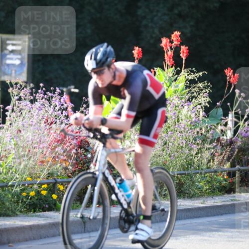 08.09.2024 - Stadtparktriathlon Zöllner http://msf.ph/oto/7008625 08.09.2024 08:53:12 Radfahren 8, 24, 30, 46, 58, 67, 82 meine-sportfotos.de