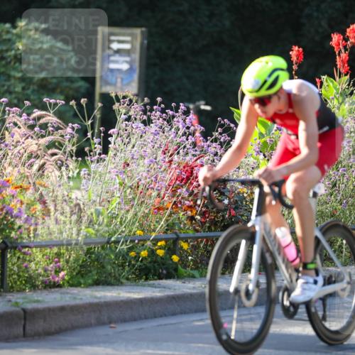 08.09.2024 - Stadtparktriathlon Zöllner http://msf.ph/oto/7008723 08.09.2024 08:53:18 Radfahren 8, 58, 60, 67 meine-sportfotos.de