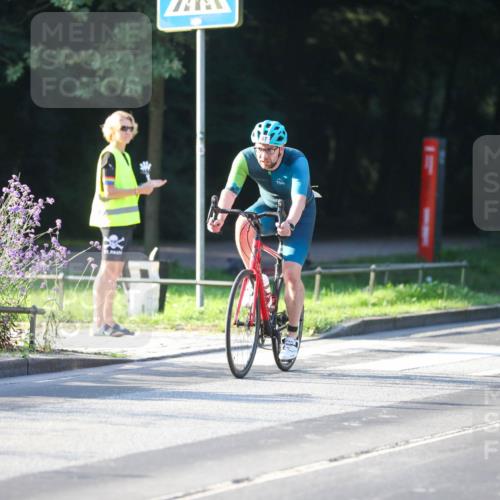 08.09.2024 - Stadtparktriathlon Zöllner http://msf.ph/oto/7008735 08.09.2024 08:53:23 Radfahren 58, 60, 67 meine-sportfotos.de