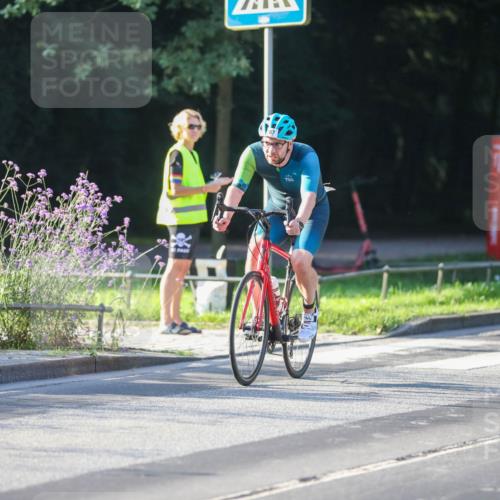 08.09.2024 - Stadtparktriathlon Zöllner http://msf.ph/oto/7008743 08.09.2024 08:53:23 Radfahren 58, 60, 67 meine-sportfotos.de