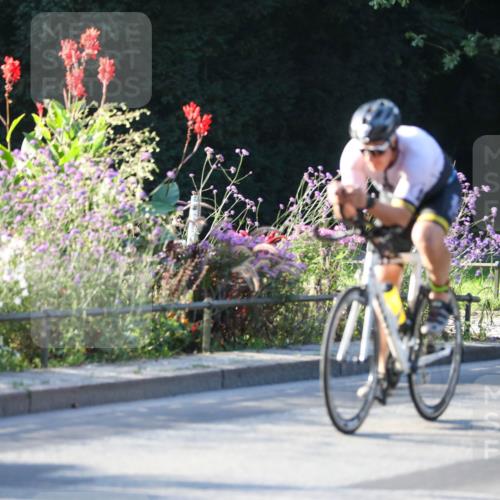 08.09.2024 - Stadtparktriathlon Zöllner http://msf.ph/oto/7008785 08.09.2024 08:53:25 Radfahren 60, 67 meine-sportfotos.de