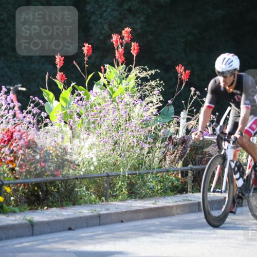 08.09.2024 - Stadtparktriathlon Zöllner http://msf.ph/oto/7008867 08.09.2024 08:53:42 Radfahren 53, 61, 88 meine-sportfotos.de