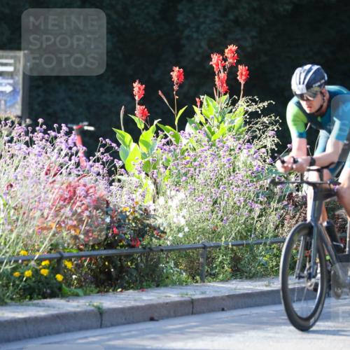 08.09.2024 - Stadtparktriathlon Zöllner http://msf.ph/oto/7008880 08.09.2024 08:53:46 Radfahren 13, 14, 61 meine-sportfotos.de
