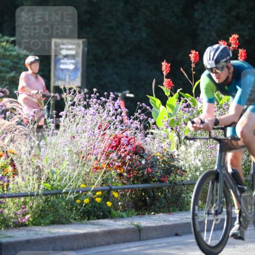 08.09.2024 - Stadtparktriathlon Zöllner http://msf.ph/oto/7008883 08.09.2024 08:53:46 Radfahren 13, 14, 61 meine-sportfotos.de