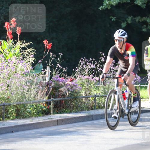 08.09.2024 - Stadtparktriathlon Zöllner http://msf.ph/oto/7008898 08.09.2024 08:53:55 Radfahren 6, 7, 13, 14, 16 meine-sportfotos.de