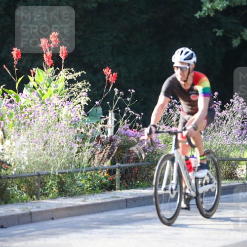 08.09.2024 - Stadtparktriathlon Zöllner http://msf.ph/oto/7008904 08.09.2024 08:53:56 Radfahren 6, 7, 13, 14, 16 meine-sportfotos.de