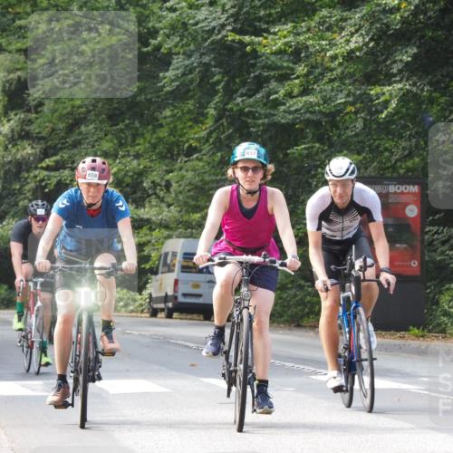 08.09.2024 - Stadtparktriathlon Zöllner http://msf.ph/oto/7008907 08.09.2024 11:55:37 Radfahren 617, 649, 659, 675, 678, 691, 832 meine-sportfotos.de