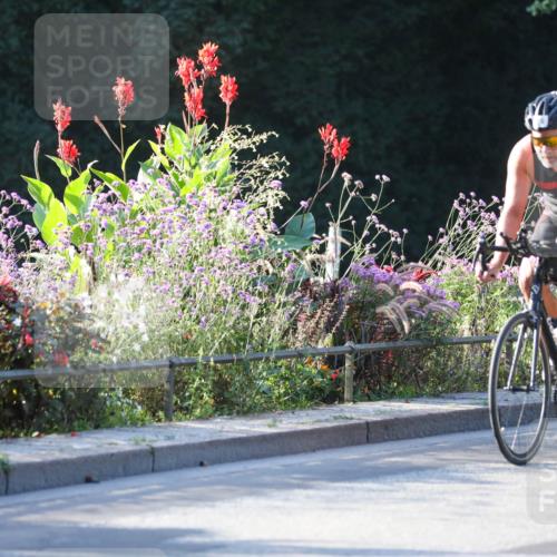 08.09.2024 - Stadtparktriathlon Zöllner http://msf.ph/oto/7009043 08.09.2024 08:54:05 Radfahren 16, 64, 69 meine-sportfotos.de