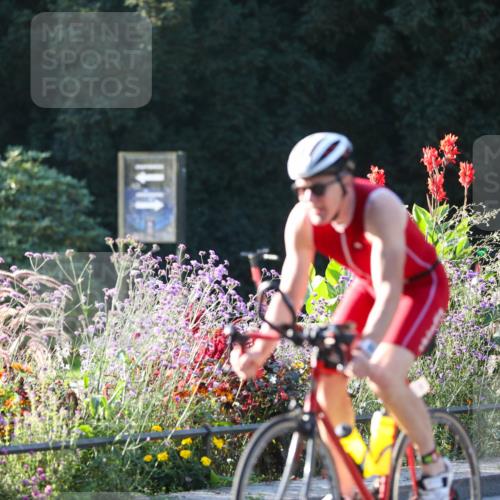 08.09.2024 - Stadtparktriathlon Zöllner http://msf.ph/oto/7009362 08.09.2024 08:55:53 Radfahren 1, 2, 19, 49, 86 meine-sportfotos.de