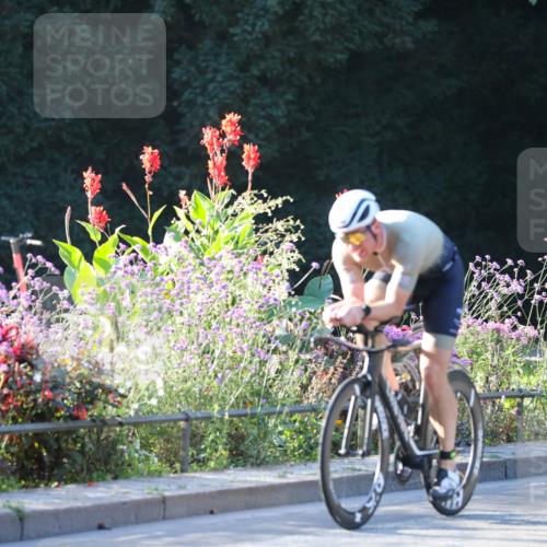 08.09.2024 - Stadtparktriathlon Zöllner http://msf.ph/oto/7009596 08.09.2024 08:56:37 Radfahren 32, 48, 50, 56, 62 meine-sportfotos.de