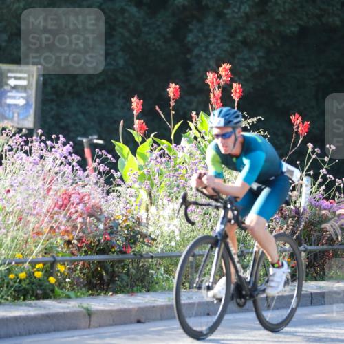 08.09.2024 - Stadtparktriathlon Zöllner http://msf.ph/oto/7009633 08.09.2024 08:56:43 Radfahren 32, 34, 47, 50, 56, 62 meine-sportfotos.de