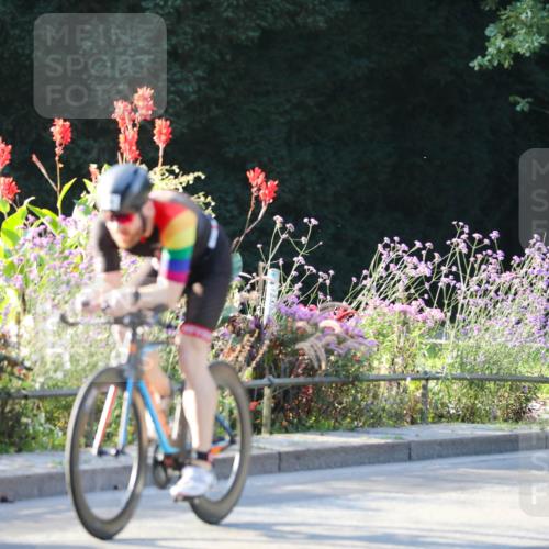 08.09.2024 - Stadtparktriathlon Zöllner http://msf.ph/oto/7009746 08.09.2024 08:56:58 Radfahren 29, 33, 77 meine-sportfotos.de