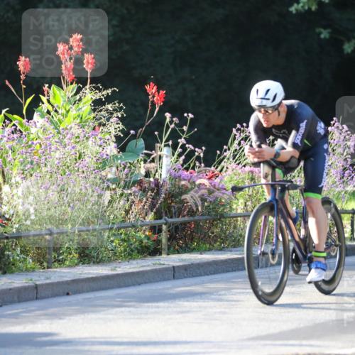 08.09.2024 - Stadtparktriathlon Zöllner http://msf.ph/oto/7009840 08.09.2024 08:57:19 Radfahren 39, 78, 80 meine-sportfotos.de