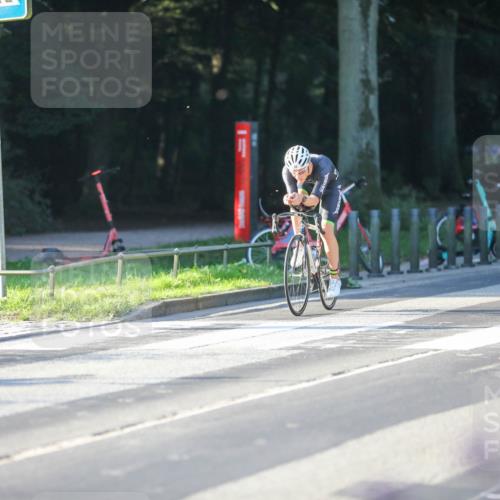 08.09.2024 - Stadtparktriathlon Zöllner http://msf.ph/oto/7009847 08.09.2024 08:57:25 Radfahren 25, 26, 71, 80, 83 meine-sportfotos.de