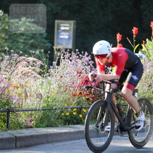 08.09.2024 - Stadtparktriathlon Zöllner http://msf.ph/oto/7010285 08.09.2024 08:58:40 Radfahren 27, 41, 57, 74, 85 meine-sportfotos.de