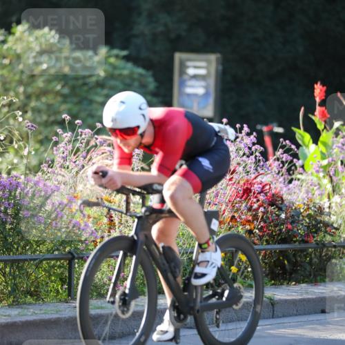 08.09.2024 - Stadtparktriathlon Zöllner http://msf.ph/oto/7010286 08.09.2024 08:58:40 Radfahren 27, 41, 57, 74, 85 meine-sportfotos.de